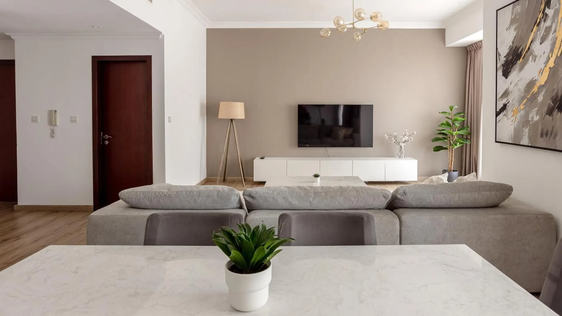 Beautiful And Bright 1 Bedroom Apartment! Sofia ! Dubai 0*,