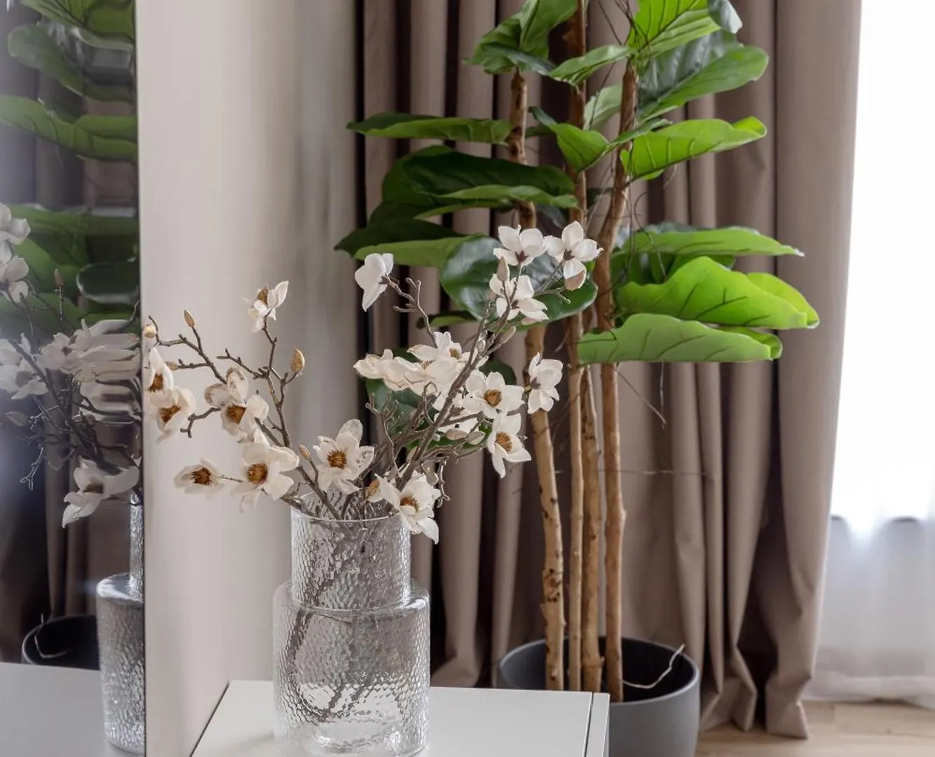 Beautiful And Bright 1 Bedroom Apartment! Sofia ! Dubai United Arab Emirates