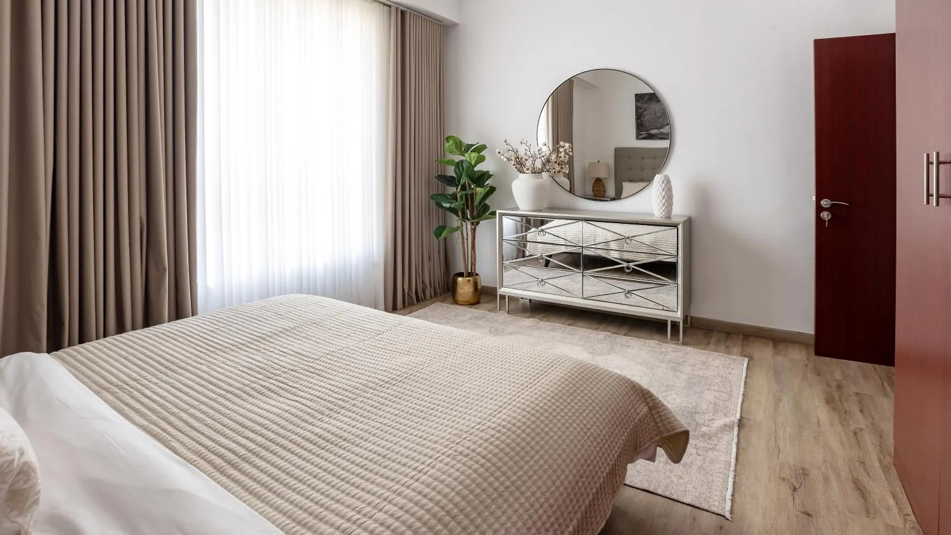 Apartment Beautiful And Bright 1 Bedroom Apartment! Sofia ! Dubai United Arab Emirates