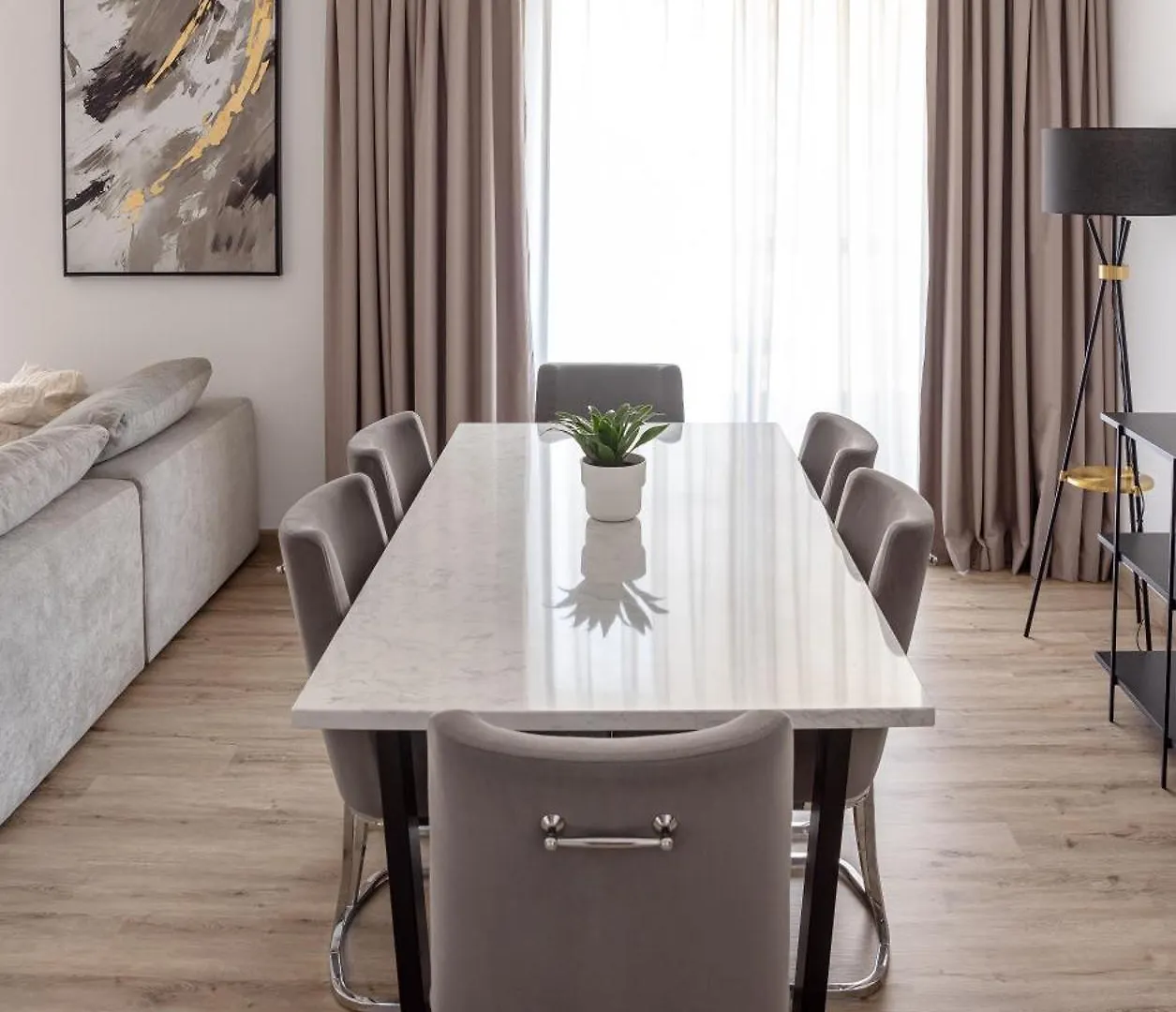 Beautiful And Bright 1 Bedroom Apartment! Sofia ! Dubai